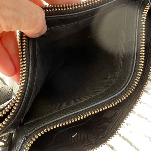 Vince Camuto Black Textured Leather Gally Crossbody Bag EUC Clean - Picture 13 of 15